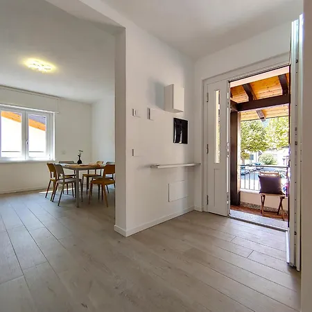 Piazzetta Apartment *